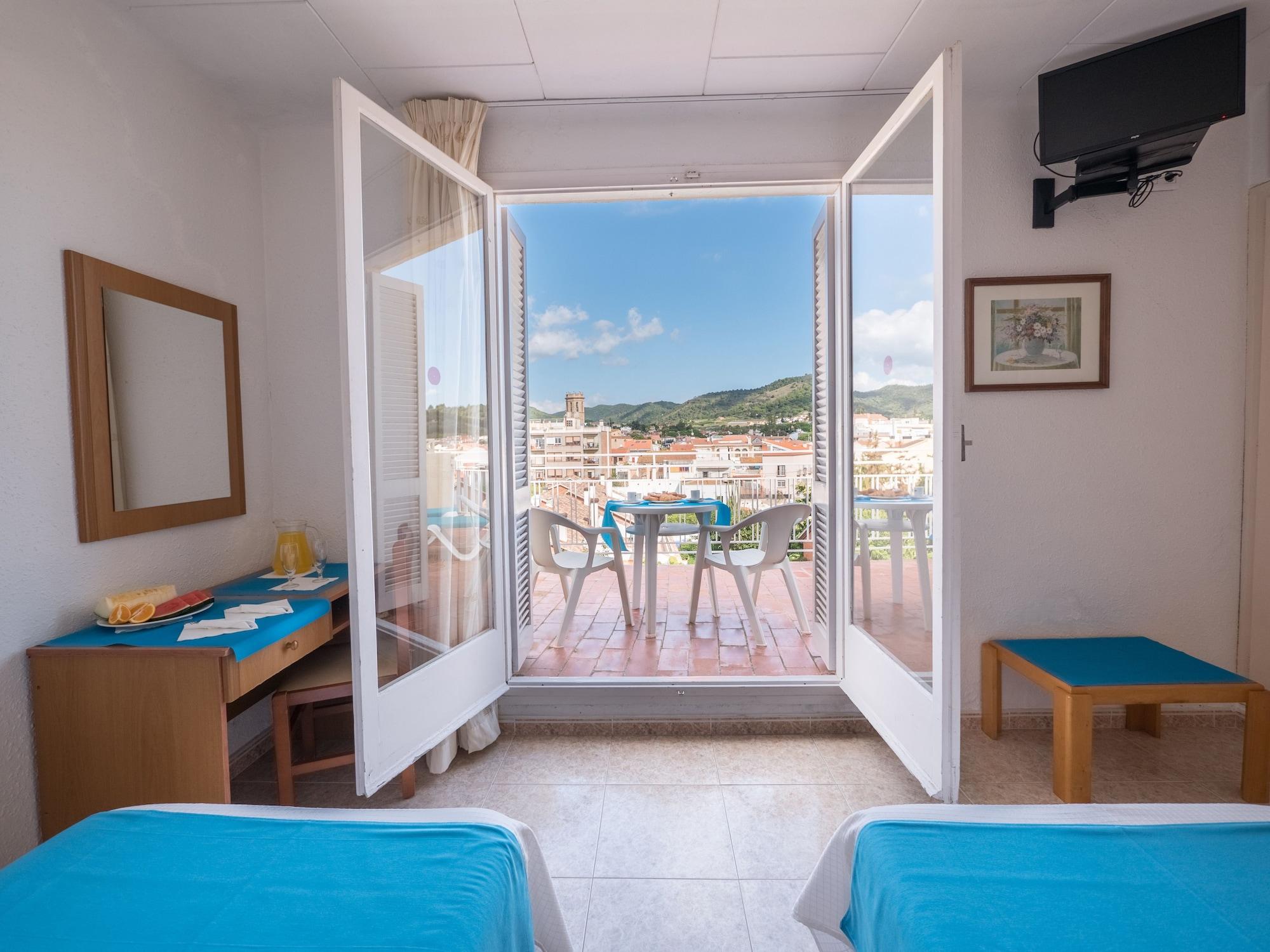Hotel Checkin Pineda Pineda de Mar Esterno foto