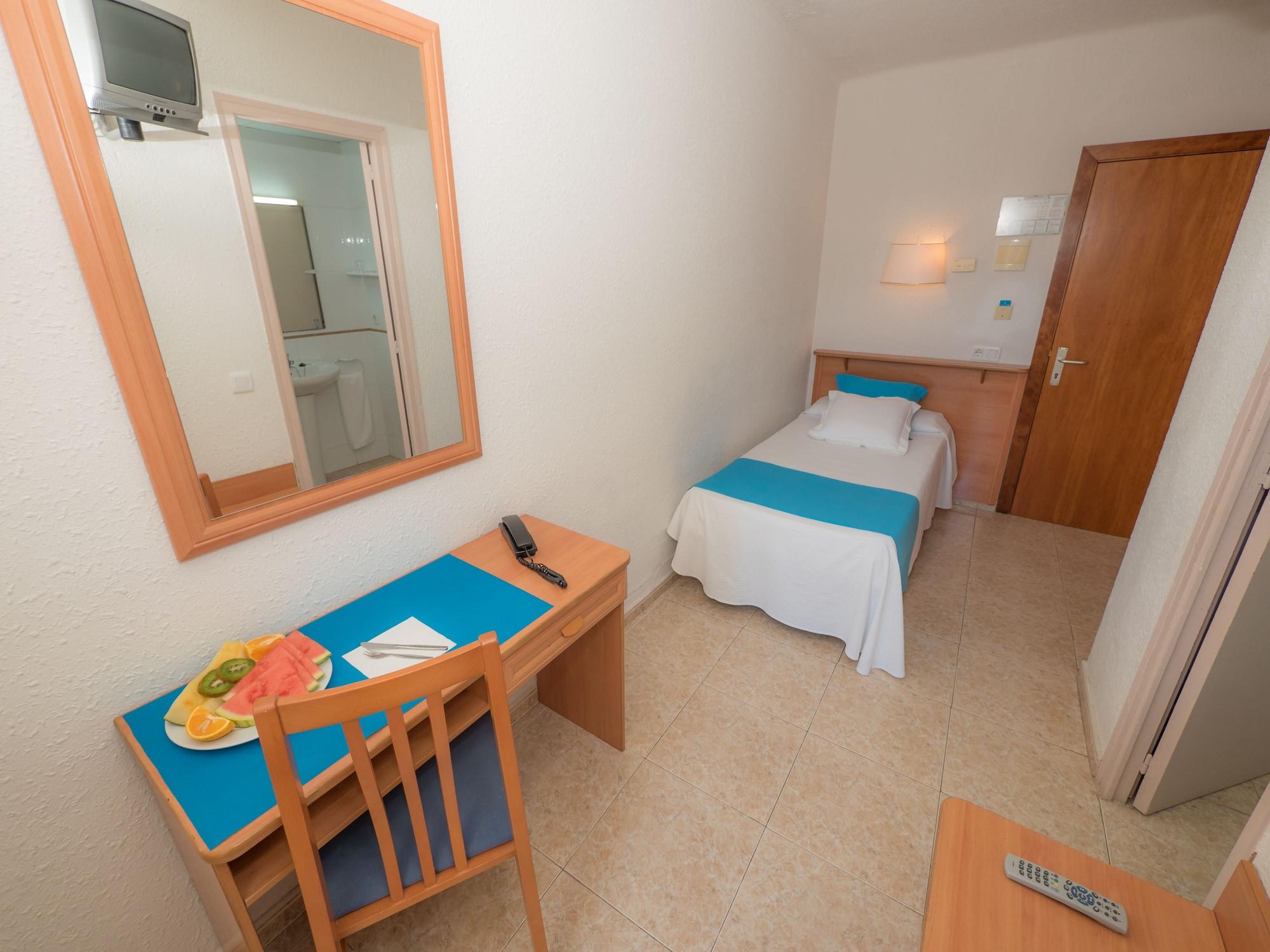 Hotel Checkin Pineda Pineda de Mar Esterno foto