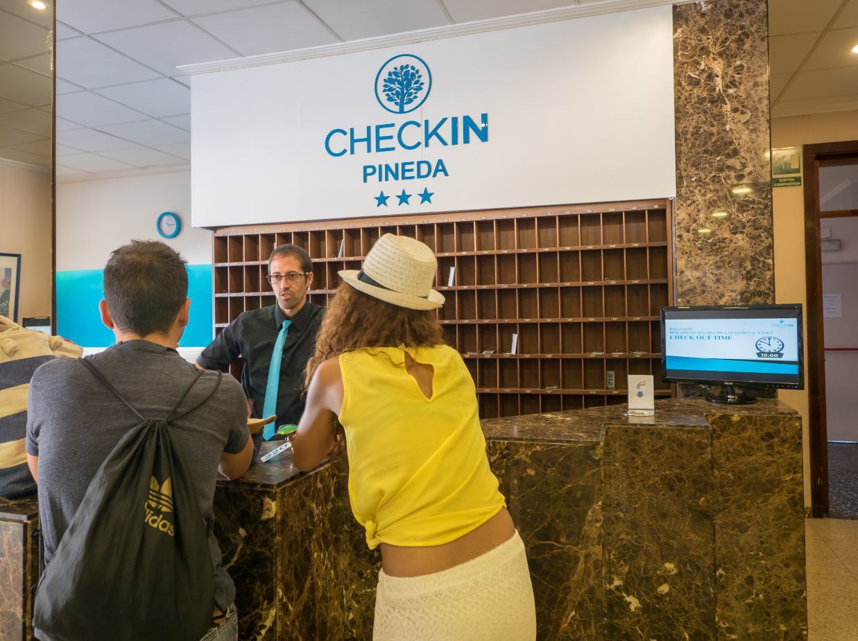 Hotel Checkin Pineda Pineda de Mar Esterno foto