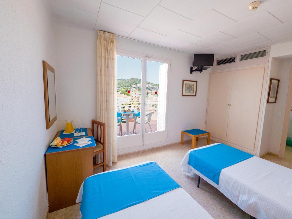 Hotel Checkin Pineda Pineda de Mar Esterno foto